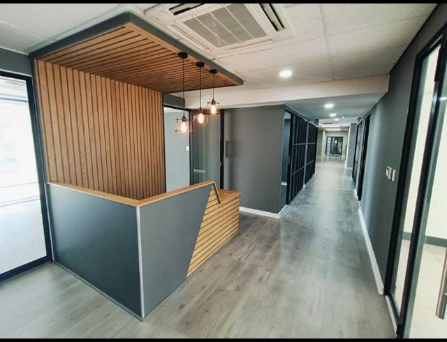 BUSINESS PROPERTY TO RENT IN BRYANSTON